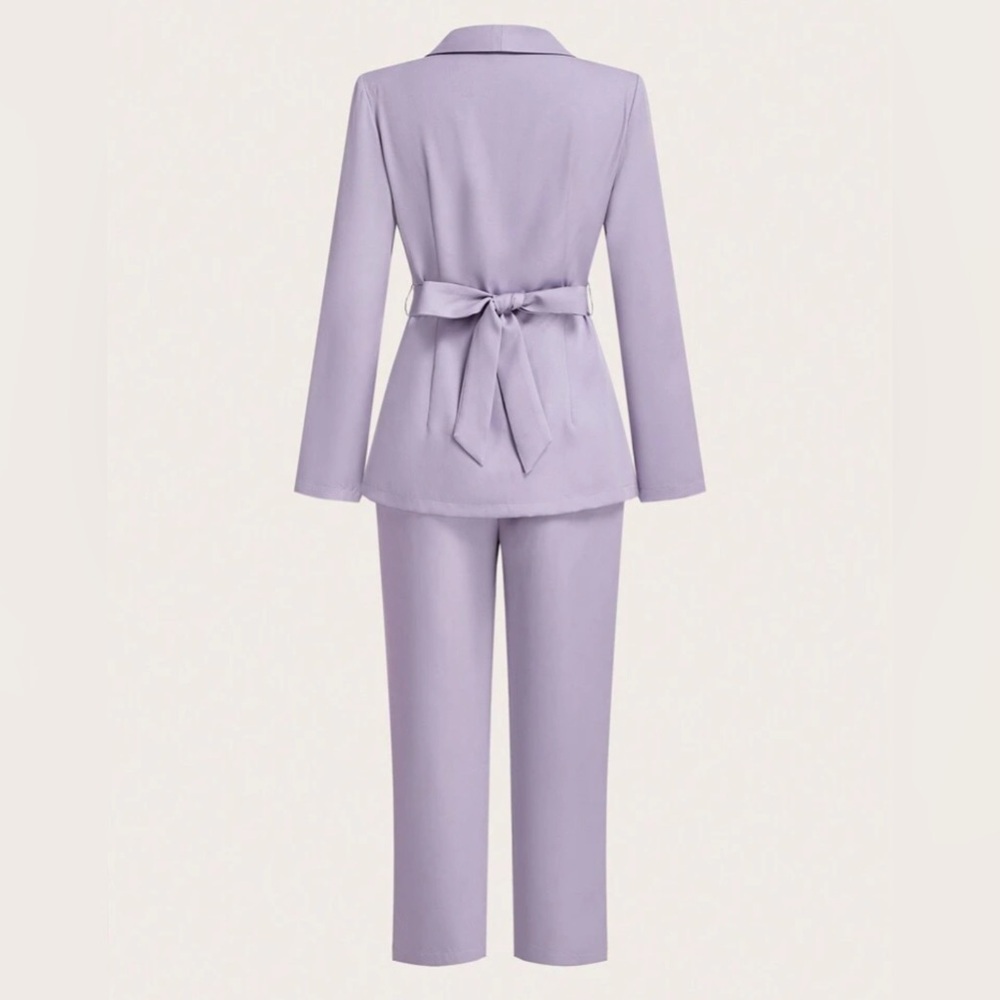 Elegant Lavender Women's Suit Set - Picture 4 of 10